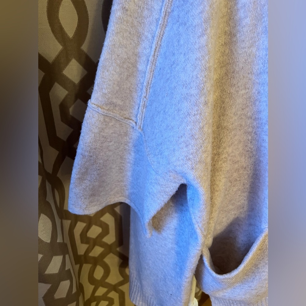 Sweater - Picture 3 of 4